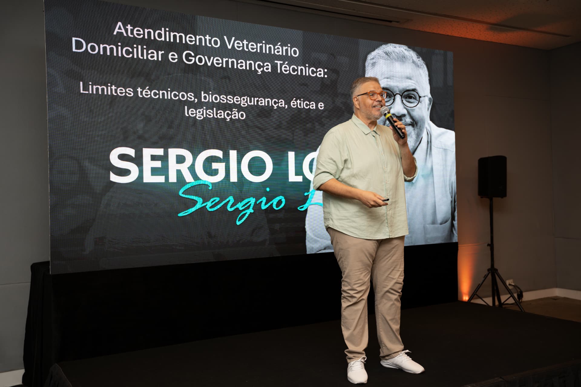Palestra sobre atendimento domiciliar e governança técnica